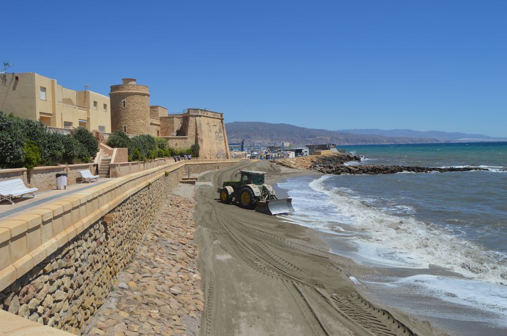 Playa de Castillo de Santa Ana (Durante las obras)