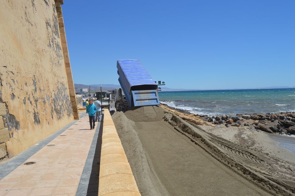 Playa de Castillo de Santa Ana (Durante las obras)