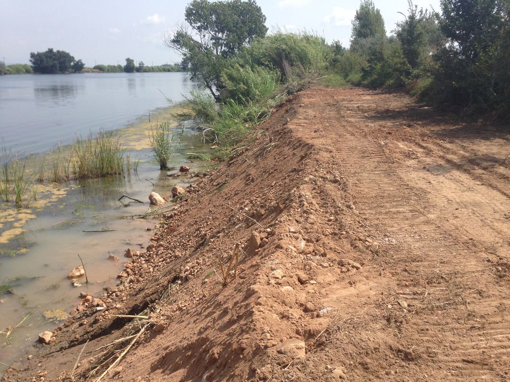 Reposición margen derecha del río Ebro, en Sant Jaume d’Enveja (Durante las obras)